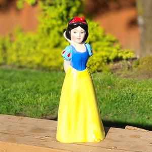 1980&#39;s Disney&#39;s Snow White Figurine-Vintage Disney-Disney Collectible-Vintage Cinderella-Nursery-Kids Room-Disney Decor-Disney Princess