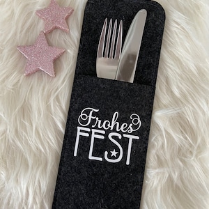 Bestekzak Kerst. Feestelijk ingesteld. Kerst serveren