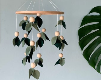 Forest baby mobile, leaf crib mobile, green floral baby mobile, hanging mobile, wooden crib mobile, green mobile