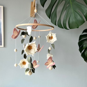 Flowers baby mobile, Butterfly crib mobile, green floral baby mobile, hanging felt mobile, cot mobile for baby girl, flowers nursery decor