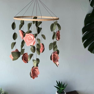 Flowers baby mobile, leaf crib mobile, green floral baby mobile, hanging felt mobile, cot mobile for baby girl, flowers nursery decor