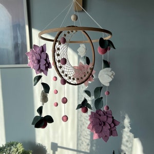 Flowers baby mobile, Macrame crib mobile, green floral baby mobile, hanging felt mobile, cot mobile for baby girl, flowers nursery decor