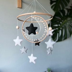 Moon and star crib mobile, Macrame baby mobile, Nuetral baby mobile, Moon baby mobile, Star mobile, Handing Mobile Felt, Mobile nursery,