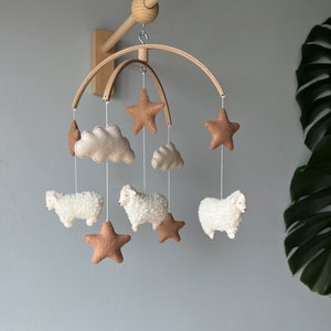 Sheep baby mobile, boho crib mobile, cot mobile, hanging mobile, stars crib mobile, sheep nursery decor, baby shower gift, neutral mobile zdjęcie 4
