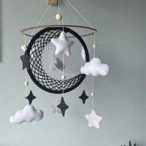 Moon and star crib mobile, Macrame baby mobile, Nuetral baby mobile, Moon baby mobile, Star mobile, Handing Mobile Felt, Mobile nursery,