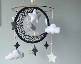 Moon and star crib mobile, Macrame baby mobile, Nuetral baby mobile, Moon baby mobile, Star mobile, Handing Mobile Felt, Mobile nursery,