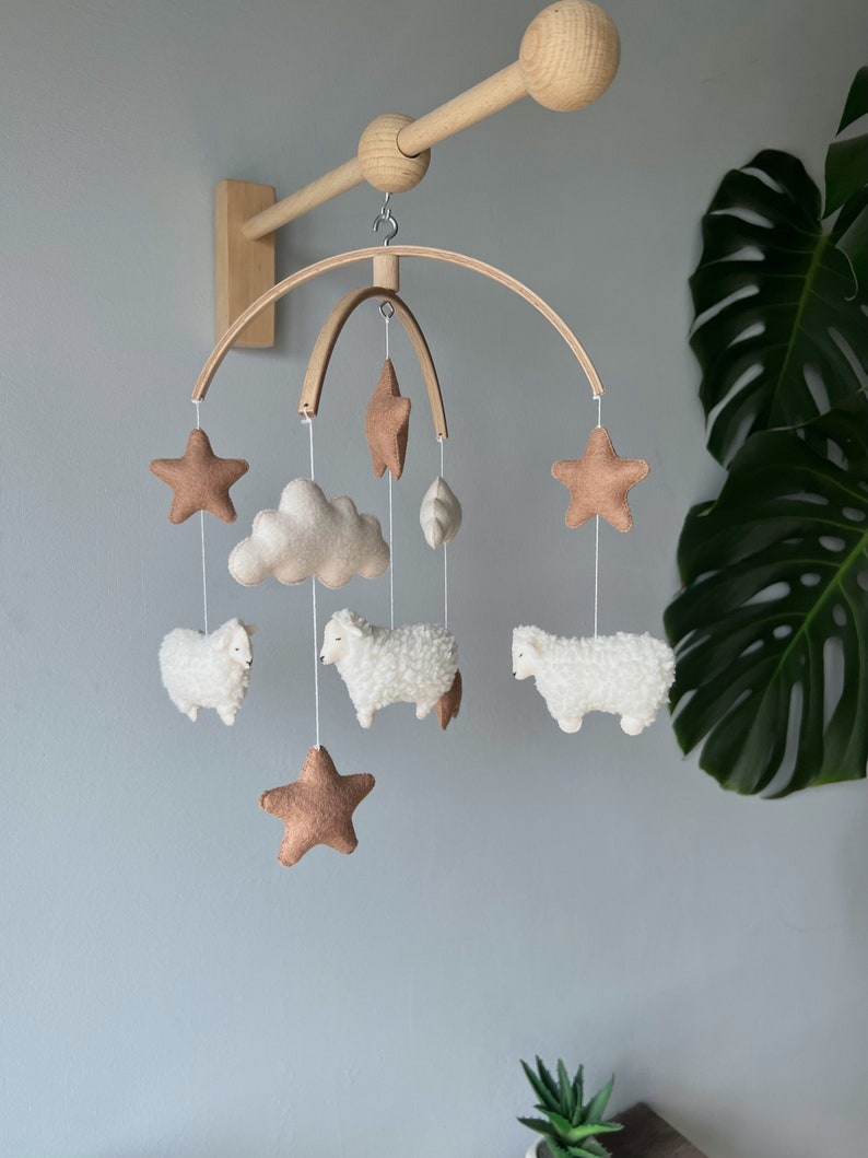 Sheep baby mobile, boho crib mobile, cot mobile, hanging mobile, stars crib mobile, sheep nursery decor, baby shower gift, neutral mobile zdjęcie 5