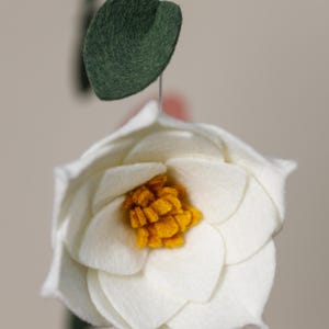 花のベビーモビール、蝶のベビーベッドモビール、緑の花柄ベビーモビール、吊り下げフェルトモビール、女の子のベビーベッドモビール、花の保育園の装飾 画像 5