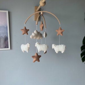Sheep baby mobile, boho crib mobile, cot mobile, hanging mobile, stars crib mobile, sheep nursery decor, baby shower gift, neutral mobile zdjęcie 6