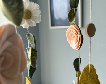 Flowers baby mobile, Butterfly crib mobile, green floral baby mobile, hanging felt mobile, cot mobile for baby girl, flowers nursery decor