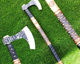 Hacha vikinga hecha a mano: hacha de camping/caza de acero con alto contenido de carbono y mango de madera de fresno.