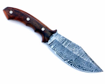 Cuchillo de caza de Damasco hecho a mano: mango de palisandro, funda de cuero
