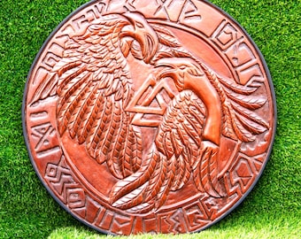Escudo vikingo hecho a mano: decoración de Valhalla de la mitología nórdica desgastada por la batalla