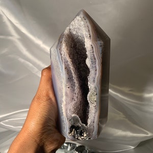 Druzy snow agate tower