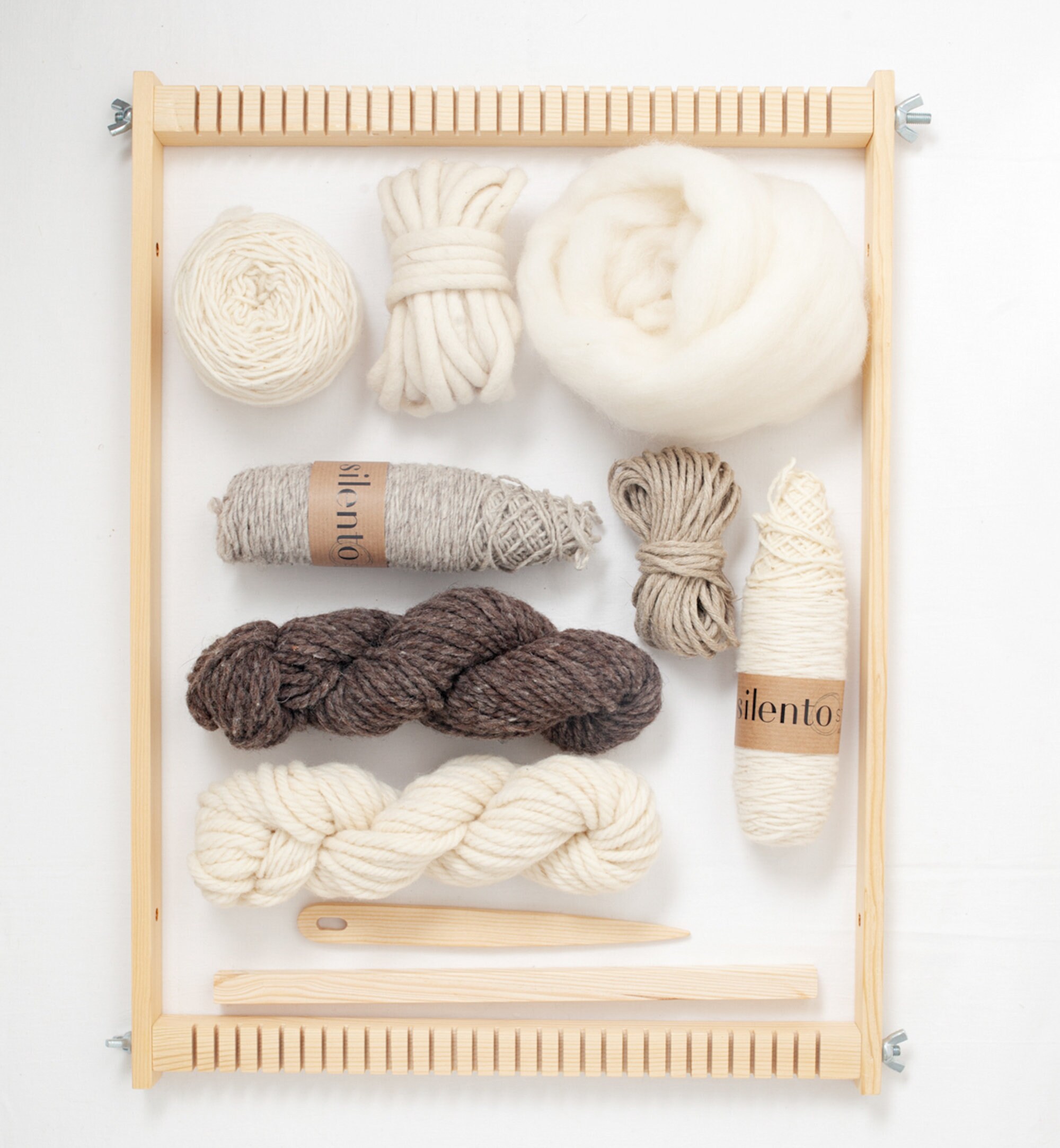 Ideal DIY Gift - Weaving Loom Set with Fibers and Accessories for Creative Projects