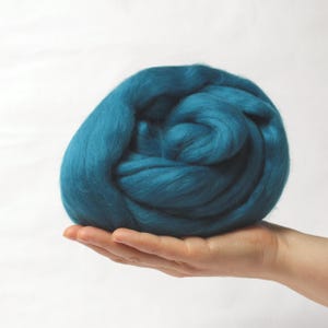 Teal merino wool top 19 microns, extra soft felting fiber 50g pack, hand dyed wool roving for spinning, crafts, wet or needle felting