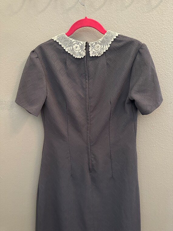 Vintage Gray Dress with Lace Collar (handmade?) - image 2