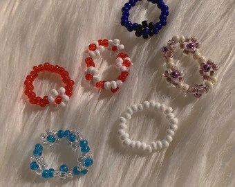 Beaded Flower Rings, Stretch Jewelry, Gift Ideas, Flower Rings, Glass Beads