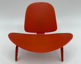 Miniature 1:12 Scale Mini Chair Design Interior Collection Vol.2 Hans Wegner Three Leg Shell Chair No. 1 - MCM Potato Chip Chair