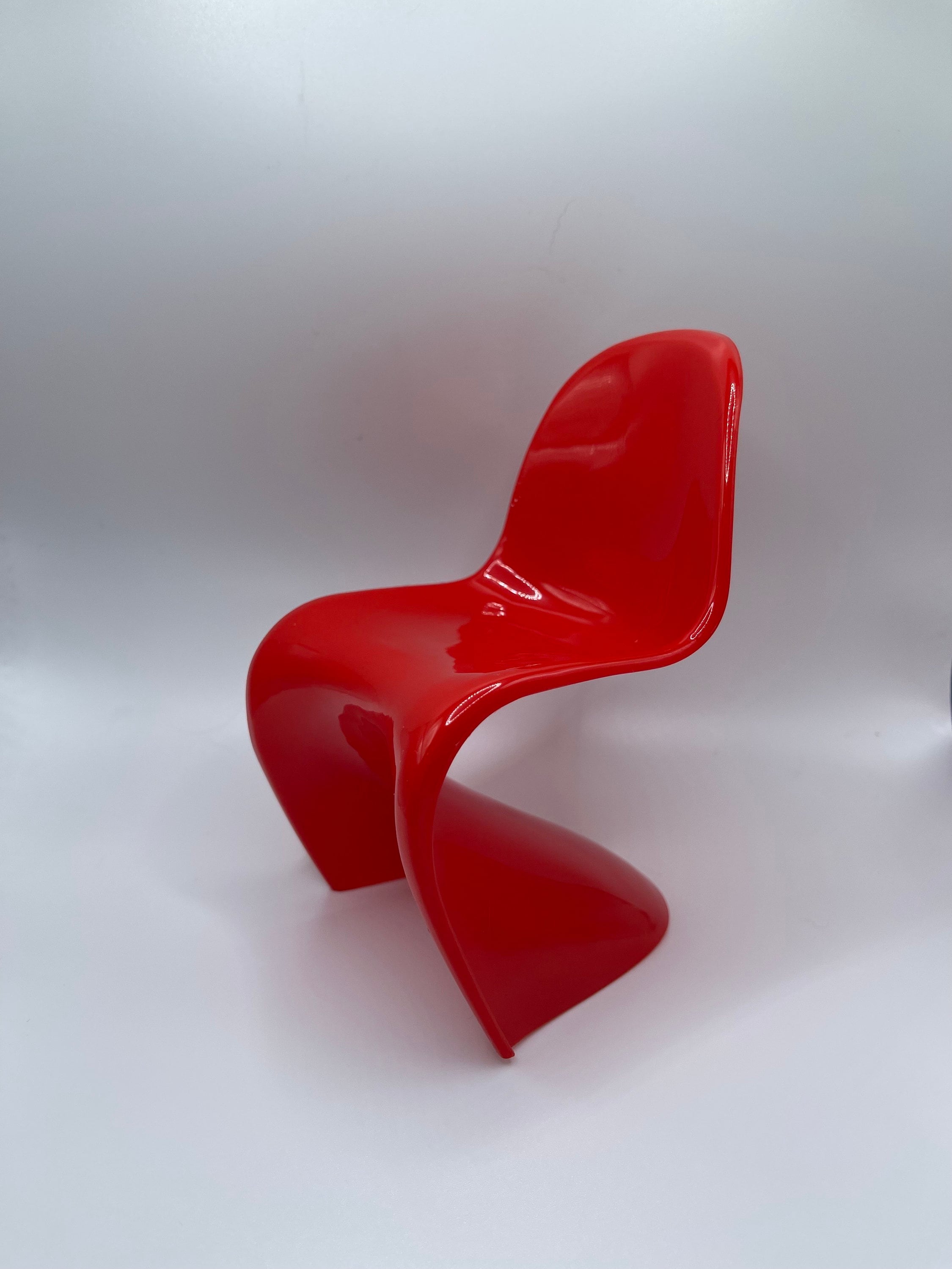 Sedie in miniatura della collezione Designer Interior in scala 1