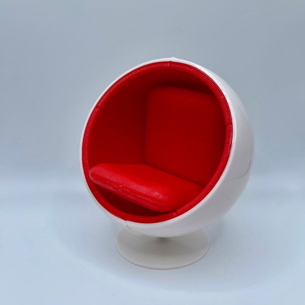 Chaise boule moderne miniature du milieu du siècle à l'échelle 1:12, chaise design Egg Chair, chaise de maison de poupée MCM en rouge ou noir, chaise avec piètement blanc