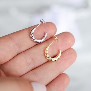 Boucles d'oreilles croissant délicat, créoles en or 18 carats, créoles en argent sterling 925, boucles d'oreilles minimalistes