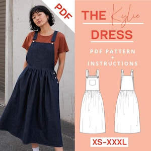 Könnte beinhalten: Ein dunkelblaues Jeans-Latzkleid mit einer Vordertasche, Schulterträgern und seitlichen Knöpfen. Das Bild enthält den Text THE KYLIE DRESS PDF PATTERN + INSTRUCTIONS XS-XXXL sowie eine technische Skizze der Vorder- und Rückseite des Kleids.
