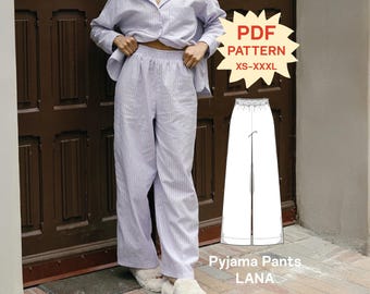 Puede incluir: Pantalones de pijama a rayas de color morado claro y blanco con cintura elástica. Una superposición gráfica muestra el texto PDF PATTERN XS-XXXL y Pyjama Pants LANA, junto a un dibujo lineal blanco que muestra la vista frontal y trasera.