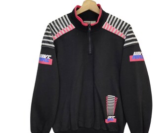 Felpa vintage anni '80-'90 con cerniera a un quarto Nike, taglia M, colore nero.