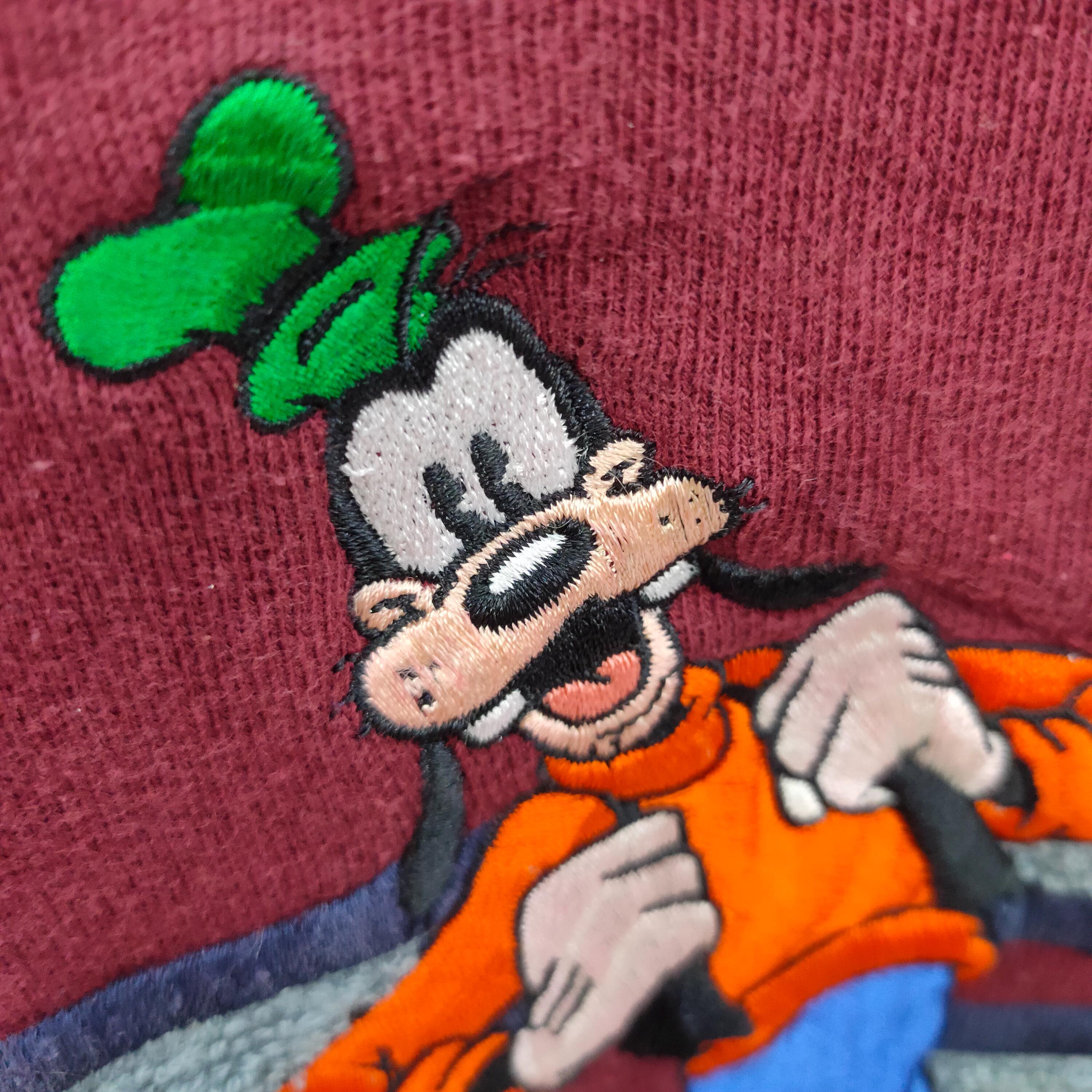 The Disney Store , Vintage Goofy Sweatshirt , Embroidery