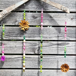 Mobile "Flower-Power", rosa-grün Boho Fenster Aufhänger, Suncatcher, Boho Mobile