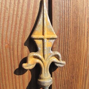 Edelrost garden stake or trellis with lily tip, 120 cm garden stake trellis garden decoration rust metal garden stake