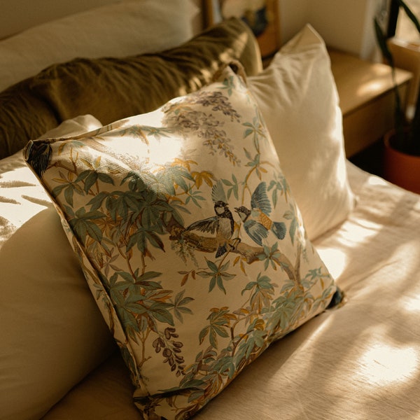 Funda de almohada de lino con estampado de pájaro amarillo Paradise - Decoración del hogar hecha a mano
