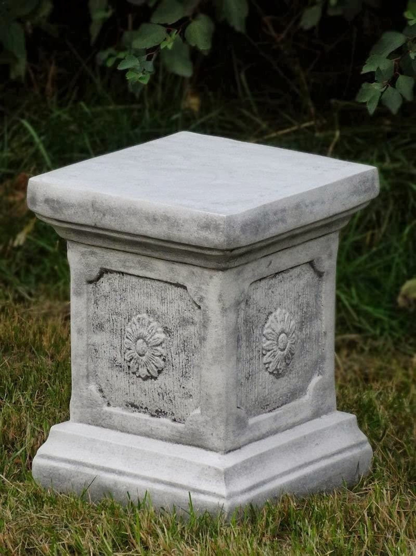 Big Pedestal Sculpture Concrete Column Figurine Garden Etsy