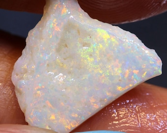2.70 carats Coober Pedy White Opal Rough