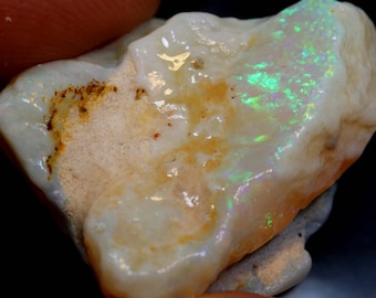 23.45 carats Coober Pedy White Opal Rough