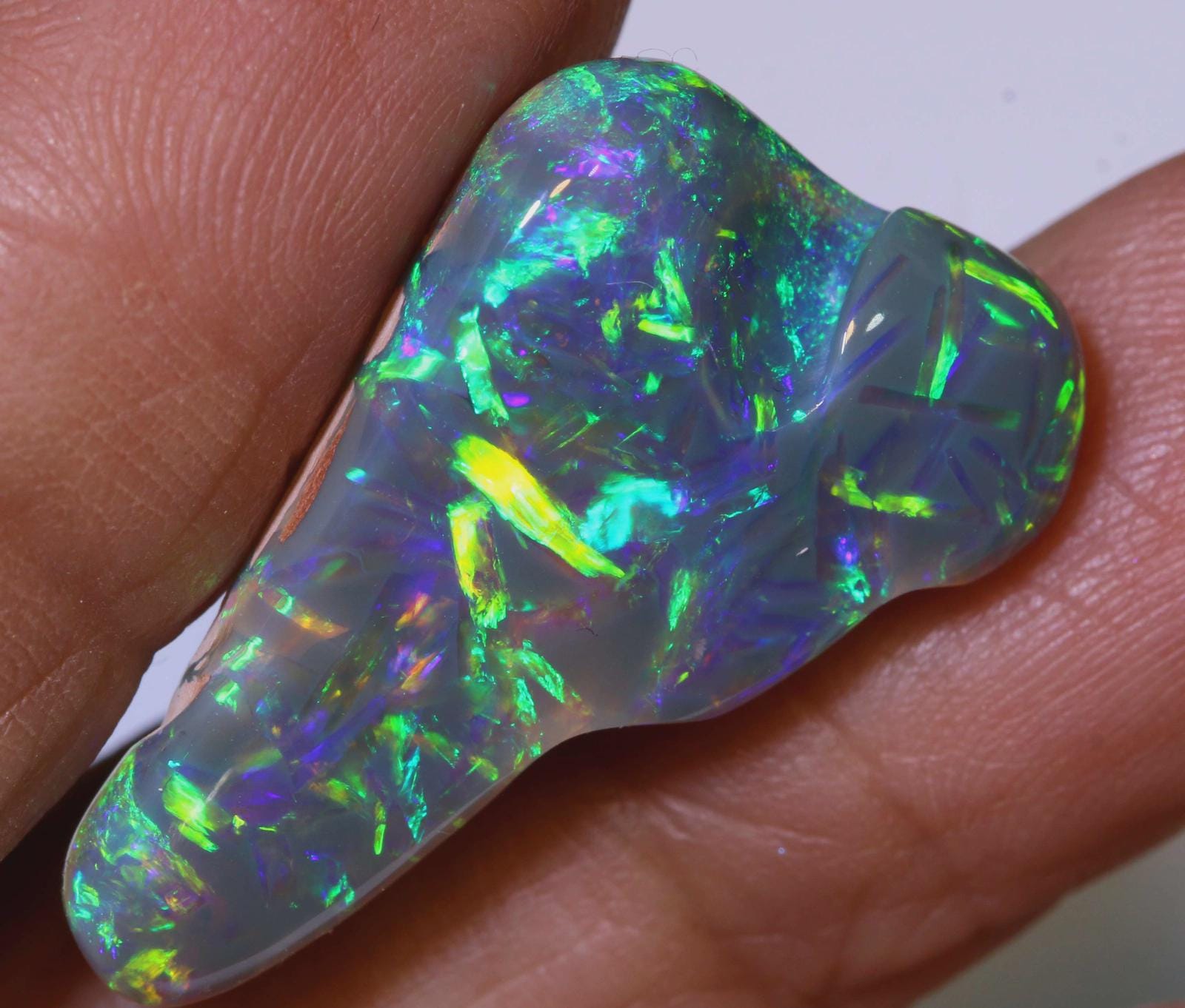 N4 14カラット 美しいチャフパターン ブラックオパール INV-3547