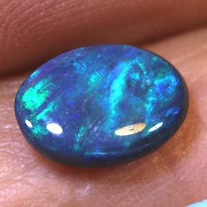 0.90 carats Black Opal Stone from Lightning Ridge