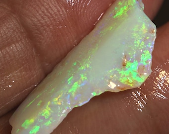 6.20 carats Coober Pedy White Opal Rough