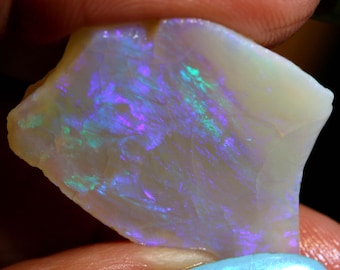 18.25 carats Coober Pedy White Opal Rough