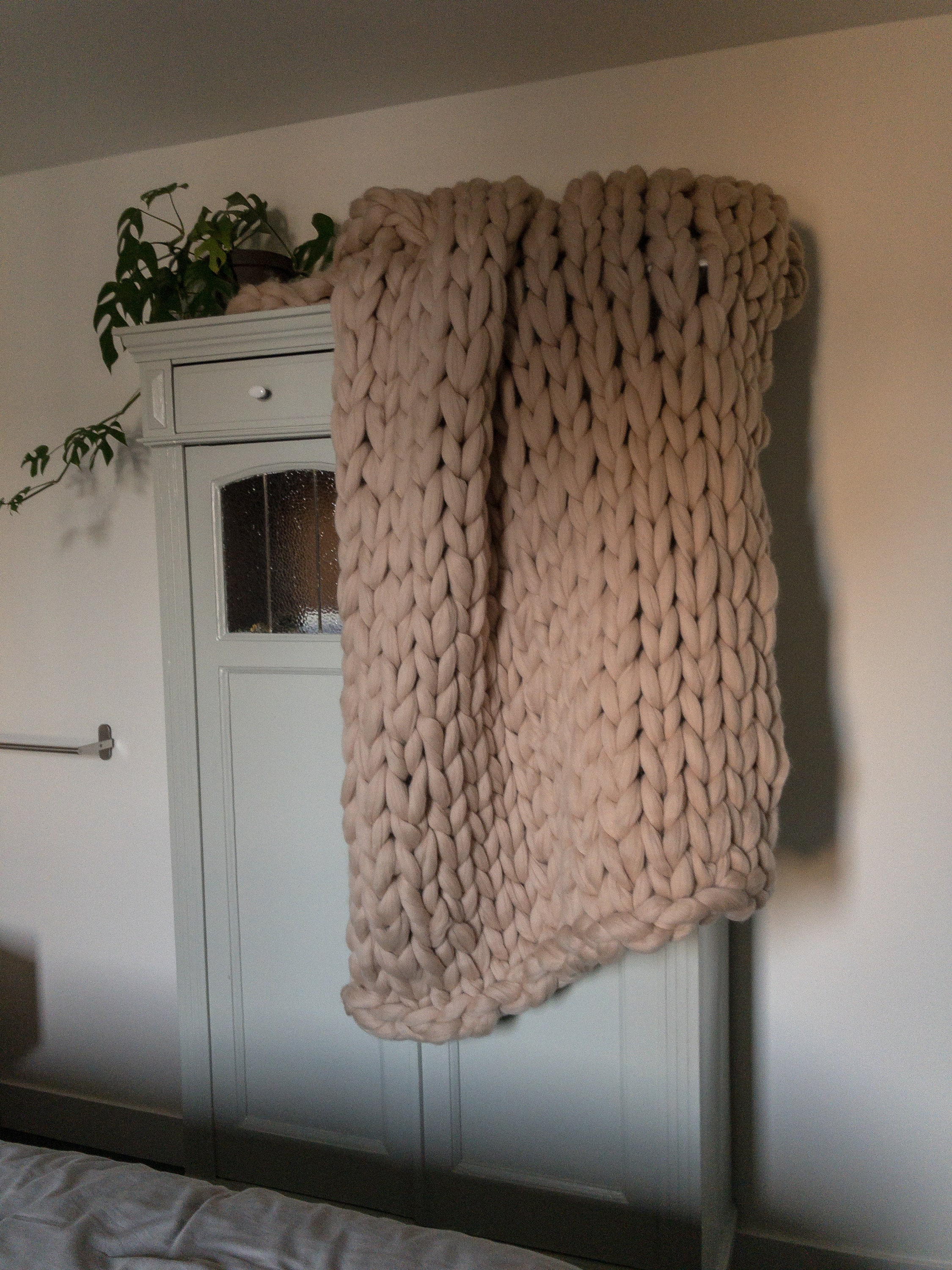 Grosse Laine 250g Super volumineux bras tricot itinérant tricoté couverture  gros fil Super épais fil for tricoter/Crochet/tapis/chapeaux Pelote Laine  Grosse Maille (Color : 9) : : Cuisine et Maison