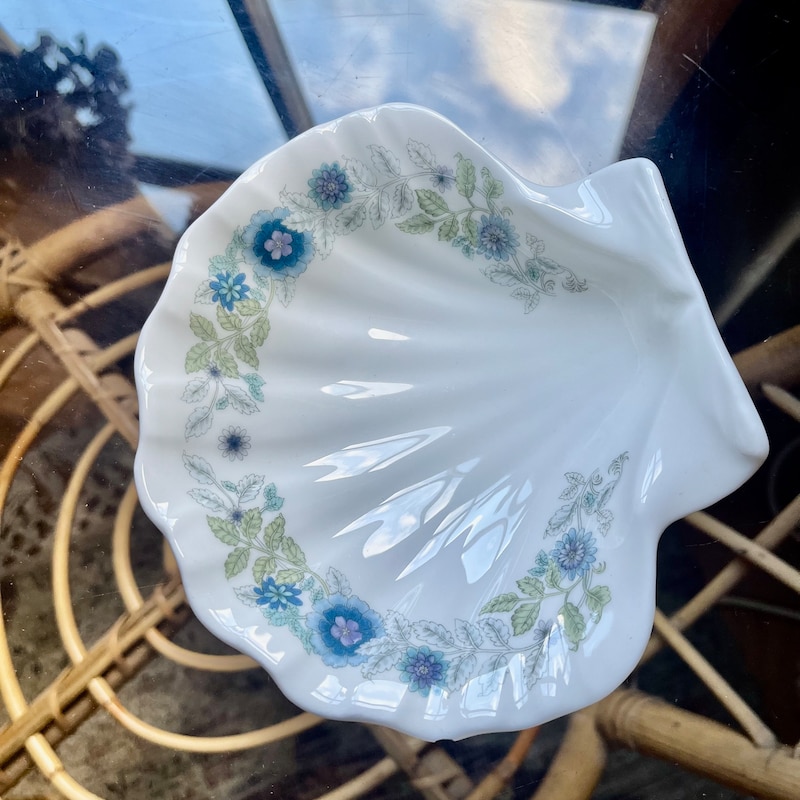 Wedgwood Blue Shell - Etsy UK