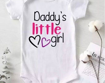 Niña de papá Corazones Bebé Onesie Niña Papá Princesa de papá Bebé Boutique Mameluco de bebé Mini mamá Princesa de papá Niña de papá