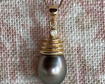 Tahitian Gray Pearl Pendant | Vintage 14K Gold Diamond Accent