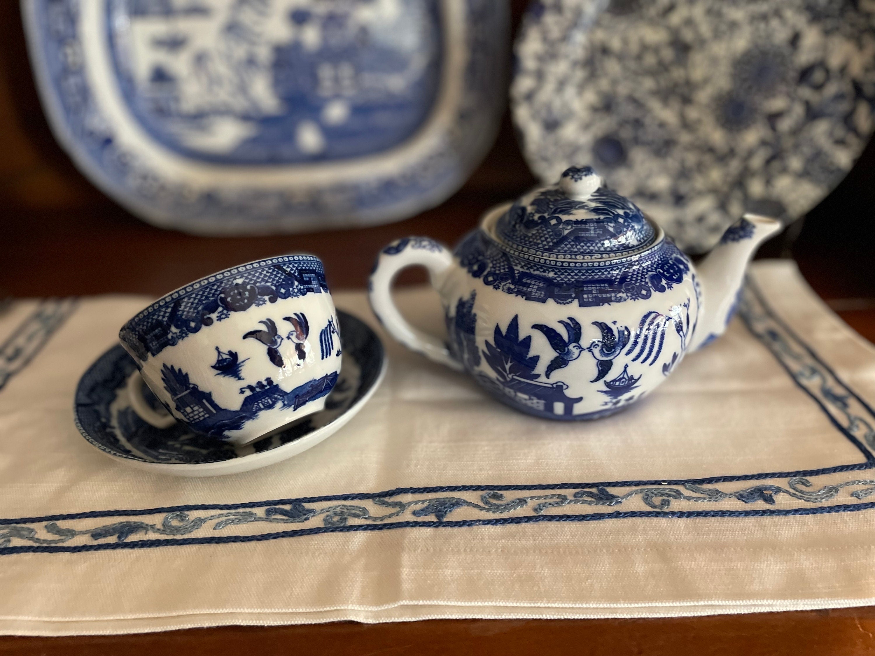 Blue Willow Dishes, Unique Teapot, Delft Blue, Calamityware :Things Could Be Worse Porcelain Chinaware, Antique Art Mugs, Teapot+Sugar & Creamer+2