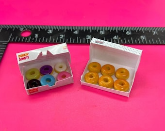 Dollhouse 1:12 Miniature Donut Boxes and 6 Donuts