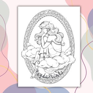 Puede incluir: Un dibujo en blanco y negro de una mujer con el pelo largo sentada en una nube. Lleva una corona y un vestido. El dibujo est&aacute; enmarcado en un &oacute;valo adornado.