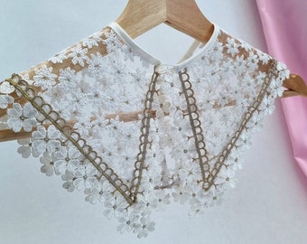Daisy detachable collar/ Handmade design/ Necklace/Family gifts/Weddings