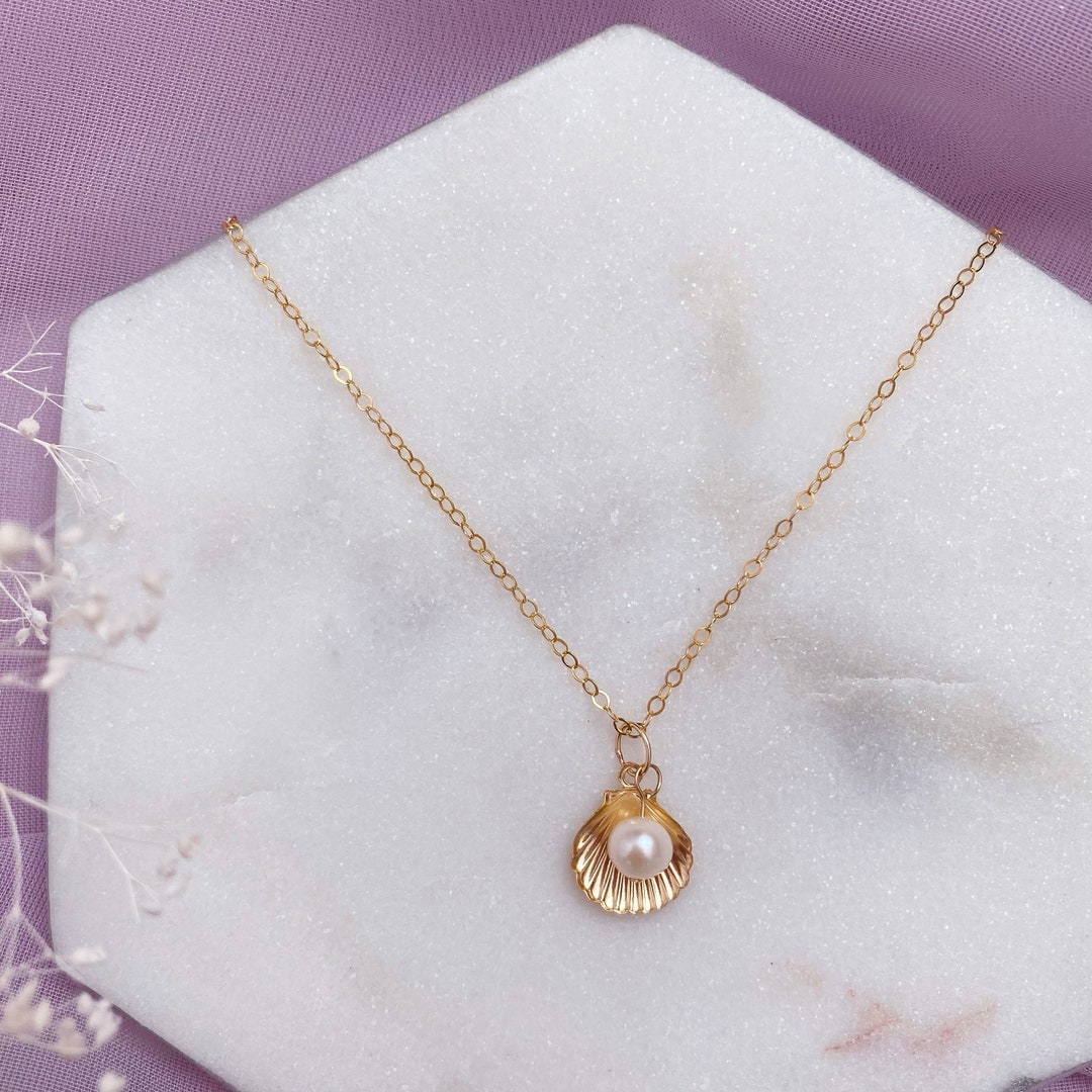 Gold Shell Delmar Necklace main image 1