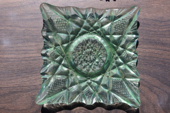 Geometric Light Green Colored Glass Trinket Dish, Glass Patterned Catchall Dish, Green Fused Glass Dish, Textured Glass Dish